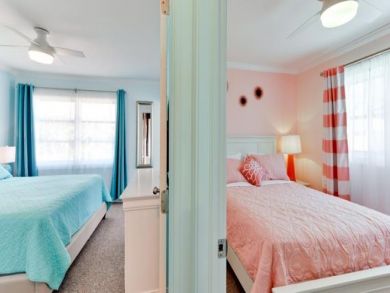 Stunning Town Home Two Miles From Anna Maria Island
